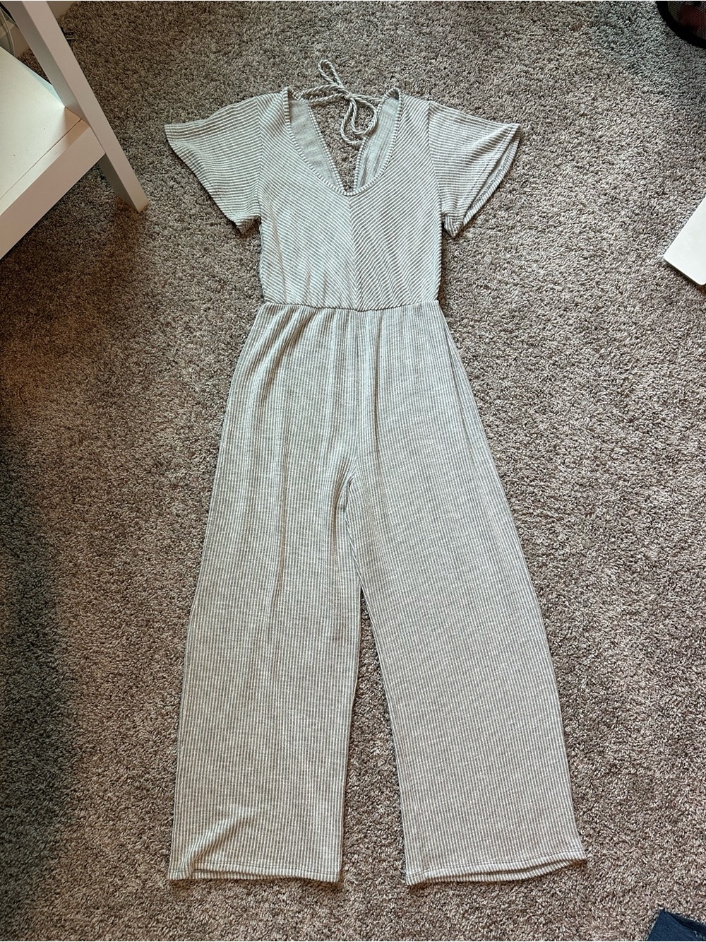 Gray/White Striped Knit V-Neck Wide-Leg Tie Jumpsuit M Caution To The Wind SOFT
